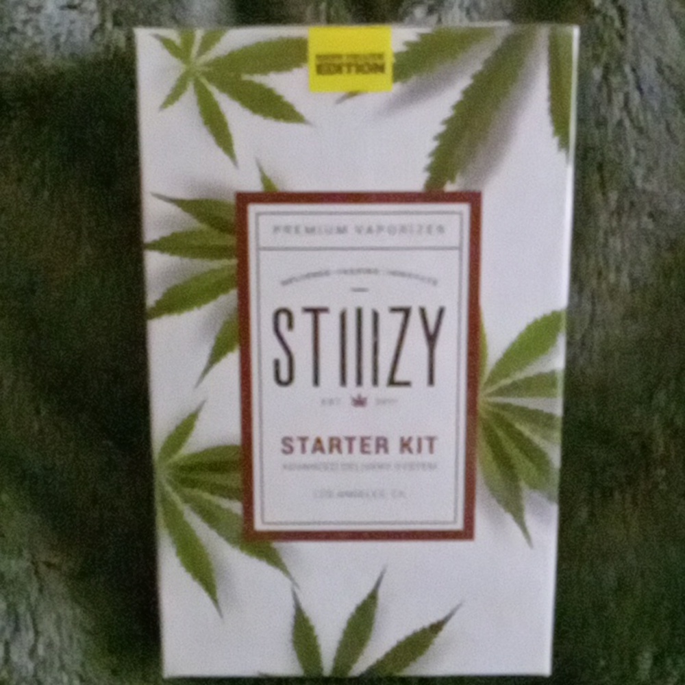 STIIIZY starter kit "Limited fall Edition" "NEON YELLOW"SEALED🆕NWT.